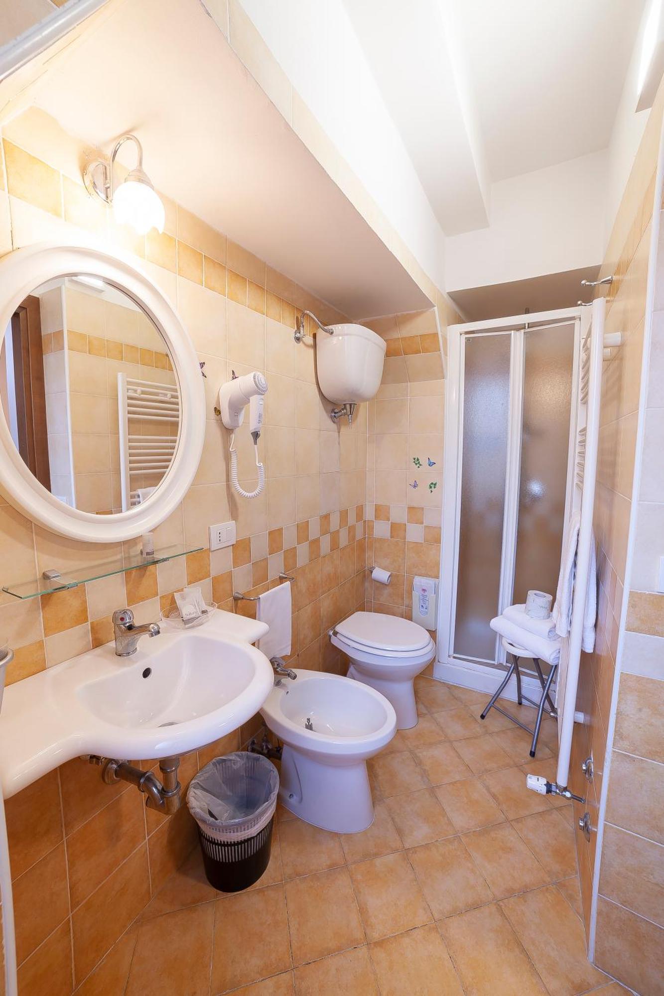 Hotel Pax Ассізі Екстер'єр фото